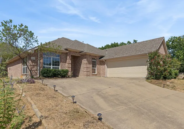 Single family home for sale at 1305 Clear Meadow Ct, Rockwall, TX 75087 | MLS# 21363564