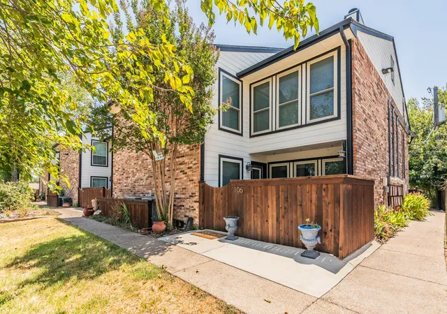 Photo 2 of Sale Pending at 714 E Wall St #106, Grapevine, TX 76051 | MLS# 21359221 | Listing updated on 2026-08-24
