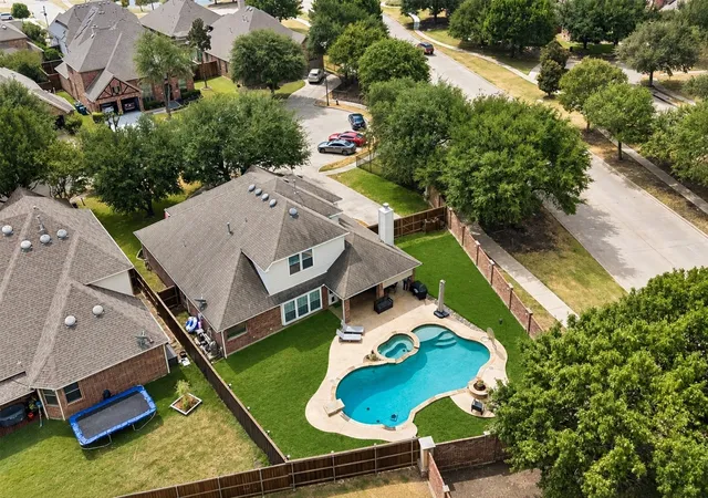 Photo 3 of Single family home for sale at 2801 Madison Dr, Melissa, TX 75454 | MLS# 21355126 | Listing updated on 2026-09-30