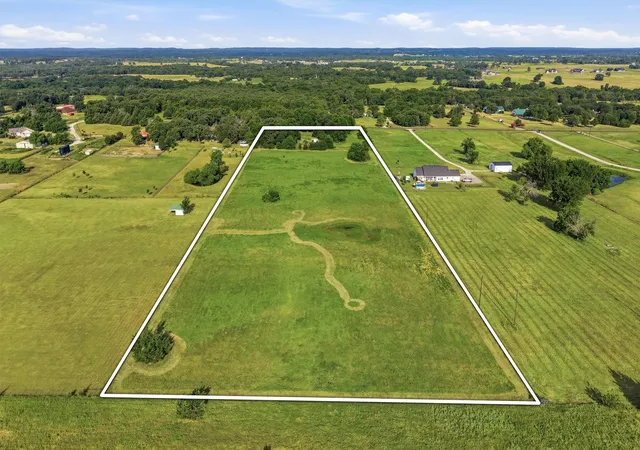 Photo 3 of Land for sale at 1614 W Line Rd, Whitesboro, TX 76273 | MLS# 21355395 | Listing updated on 2026-08-20