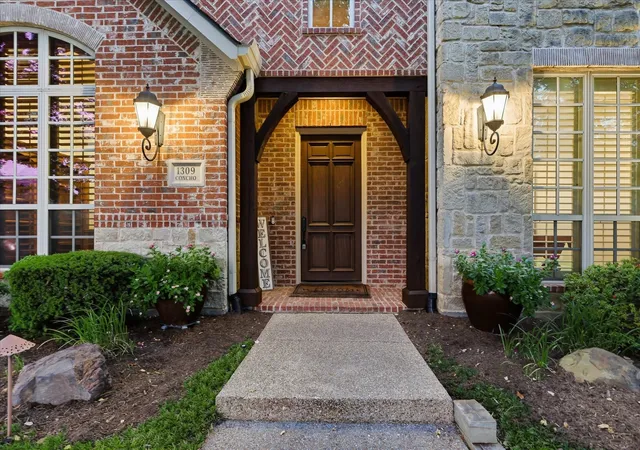 Photo 3 of Single family home for sale at 1309 Concho Dr, Allen, TX 75013 | MLS# 21361476 | Listing updated on 2026-10-07