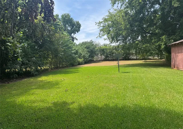 Photo 2 of Sale Pending at 809 Navaho, Shreveport, LA 71107 | MLS# 21364778 | Listing updated on 2026-08-26