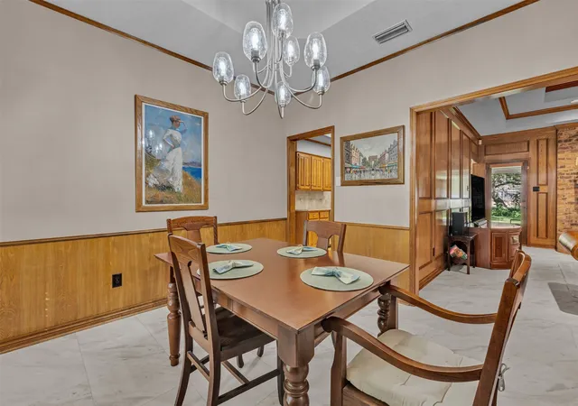 Photo 4 of Sale Pending at 204 Fairway Dr, Willow Park, TX 76087 | MLS# 21363432 | Listing updated on 2026-08-29