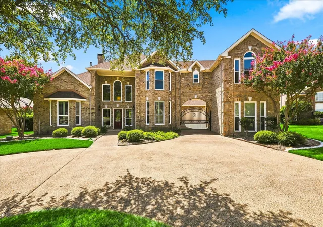 Single family home for sale at 6301 Mesa Ridge Dr, Fort Worth, TX 76137 | MLS# 21356332