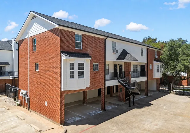 Photo 2 of Condo for sale at 600 Bagby Ave #6B, Waco, TX 76706 | MLS# 21363549 | Listing updated on 2026-08-20
