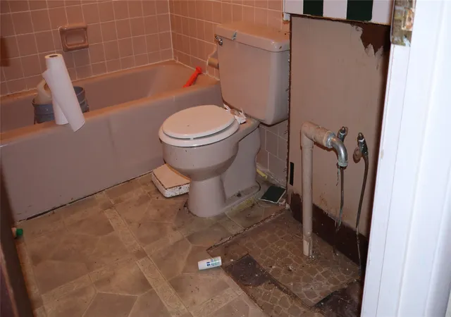Photo 3 of Single family home for sale at 1050 E Dallas Ave, Cooper, TX 75432 | MLS# 21364558 | Listing updated on 2026-08-31