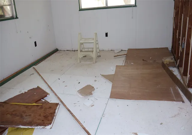 Photo 4 of Single family home for sale at 1050 E Dallas Ave, Cooper, TX 75432 | MLS# 21364558 | Listing updated on 2026-08-31