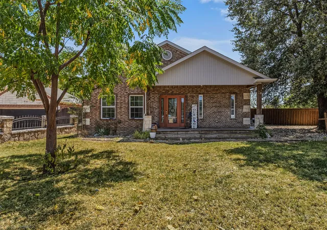 Photo 1 of Single family home for sale at 2640 Morgan Dr, Dallas, TX 75241 | MLS# 21364621 | Listing updated on 2026-08-20