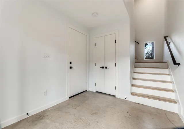 Photo 2 of Condo for sale at 1505 N Garrett Ave #105, Dallas, TX 75206 | MLS# 21364796 | Listing updated on 2026-08-20