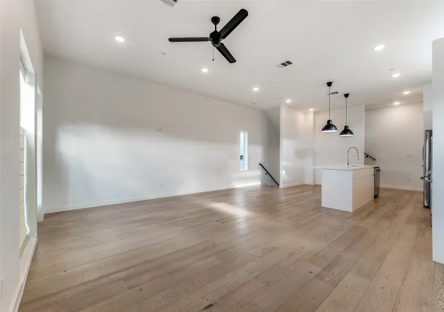 Photo 3 of Condo for sale at 1505 N Garrett Ave #105, Dallas, TX 75206 | MLS# 21364796 | Listing updated on 2026-08-20