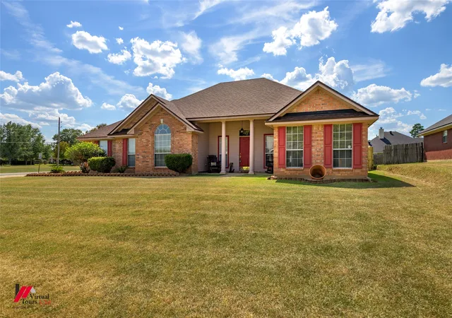 Photo 3 of Sale Pending at 9826 Hastings Ct, Shreveport, LA 71118 | MLS# 21364440 | Listing updated on 2026-08-24