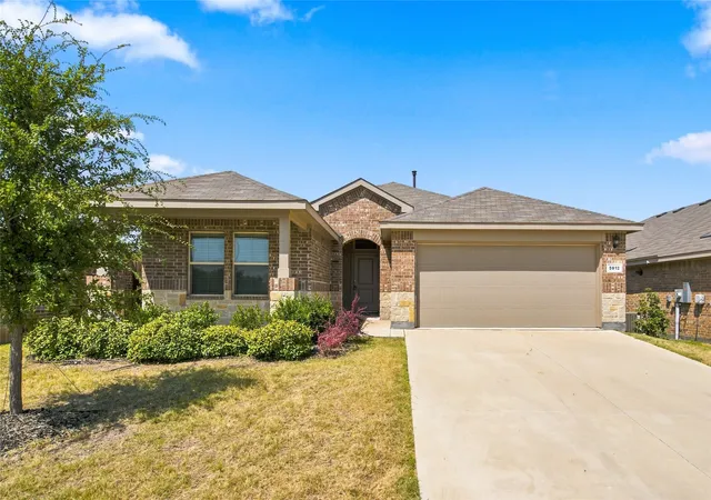 Photo 1 of Single family home for sale at 5912 Piedrosa Ct, Argyle, TX 76226 | MLS# 21358939 | Listing updated on 2026-08-20
