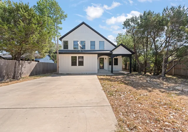 Photo 4 of Single family home for sale at 9405 Hilltop St, Rio Vista, TX 76093 | MLS# 21363812 | Listing updated on 2026-08-26