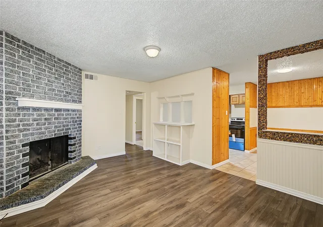 Photo 1 of Single family home for sale at 125 Allencrest Dr, Fort Worth, TX 76108 | MLS# 21363026 | Listing updated on 2026-08-20