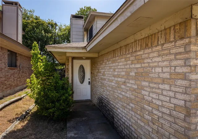 Photo 3 of Single family home for sale at 125 Allencrest Dr, Fort Worth, TX 76108 | MLS# 21363026 | Listing updated on 2026-08-20
