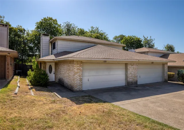 Photo 3 of Single family home for sale at 125 Allencrest Dr, Fort Worth, TX 76108 | MLS# 21363026 | Listing updated on 2026-08-20