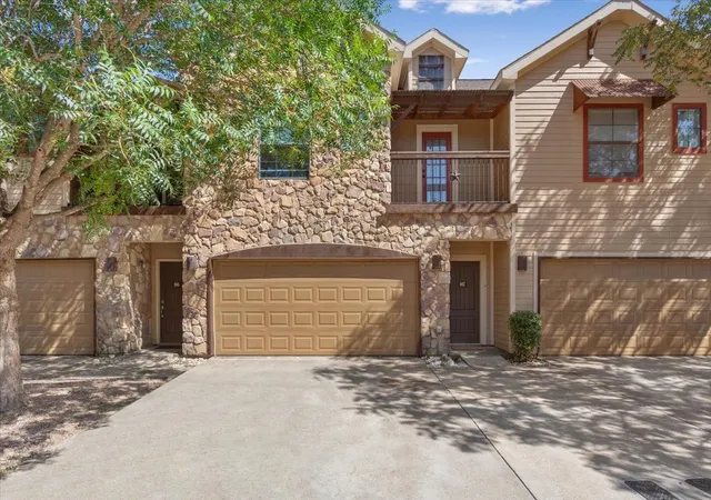 Photo 2 of Condo for sale at 2410 S 2nd St #947, Waco, TX 76706 | MLS# 21363625 | Listing updated on 2026-08-20