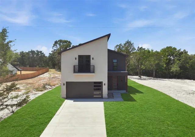 Photo 1 of Sale Pending at 5743 Plum Dale Rd, Dallas, TX 75241 | MLS# 21357890 | Listing updated on 2026-08-31