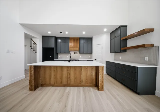 Photo 4 of Sale Pending at 5743 Plum Dale Rd, Dallas, TX 75241 | MLS# 21357890 | Listing updated on 2026-08-31