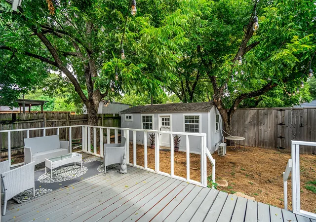 Photo 3 of Single family home for sale at 719 Melba St, Dallas, TX 75208 | MLS# 21364693 | Listing updated on 2026-08-20
