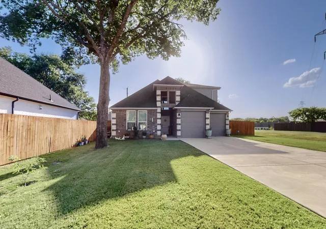 Photo 1 of Single family home for sale at 1901 Avenue E, Grand Prairie, TX 75051 | MLS# 21361384 | Listing updated on 2026-08-20