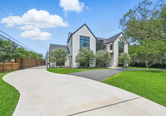 Photo 2 of Mansion for sale at 4207 Valley Ridge Rd, Dallas, TX 75220 | MLS# 21364861 | Listing updated on 2026-09-03