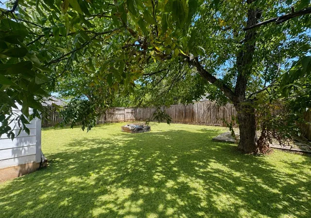 Photo 2 of Single family home for sale at 804 E Hook St, Stephenville, TX 76401 | MLS# 21364454 | Listing updated on 2026-08-20