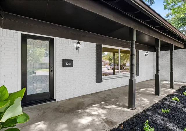 Photo 1 of Single family home for sale at 5748 Wimbleton Wy, Fort Worth, TX 76133 | MLS# 21362406 | Listing updated on 2026-09-19