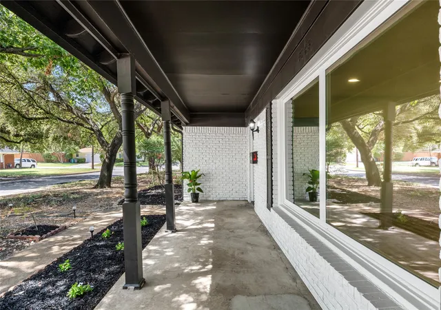 Photo 2 of Single family home for sale at 5748 Wimbleton Wy, Fort Worth, TX 76133 | MLS# 21362406 | Listing updated on 2026-09-19