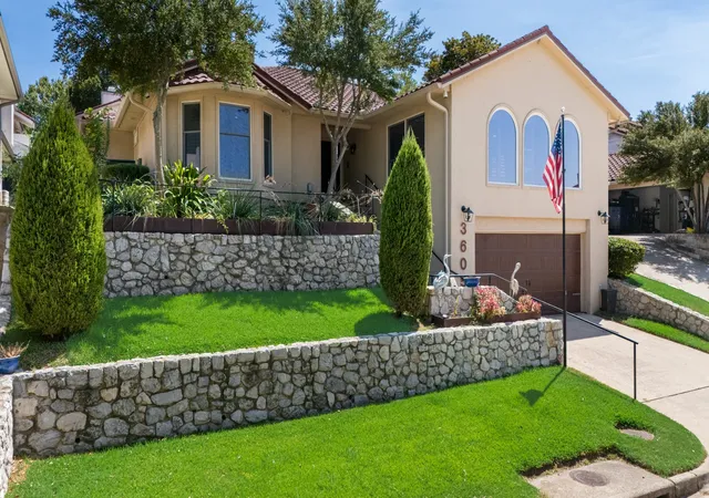 Photo 1 of Single family home for sale at 3605 Highpoint Dr, Rockwall, TX 75087 | MLS# 21363932 | Listing updated on 2026-08-30