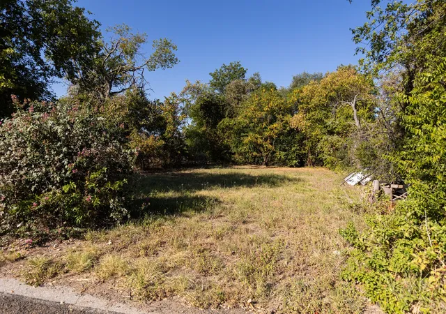 Photo 3 of Land for sale at 604 Johnson St, Waco, TX 76705 | MLS# 21363066 | Listing updated on 2026-08-21