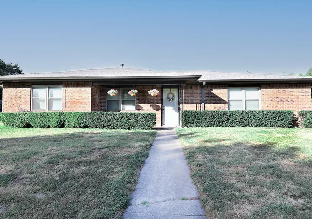 Photo 2 of Single family home for sale at 251 Alicia St, Bowie, TX 76230 | MLS# 21357591 | Listing updated on 2026-09-18