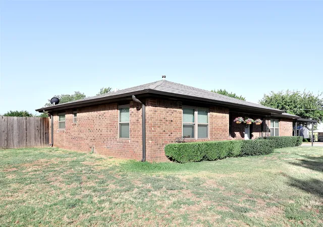 Photo 3 of Single family home for sale at 251 Alicia St, Bowie, TX 76230 | MLS# 21357591 | Listing updated on 2026-09-18