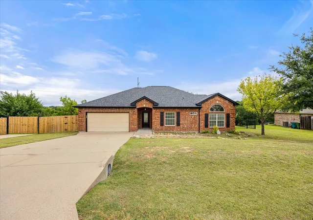 Photo 3 of Single family home for sale at 2935 Meandering Wy, Granbury, TX 76049 | MLS# 21364904 | Listing updated on 2026-08-21