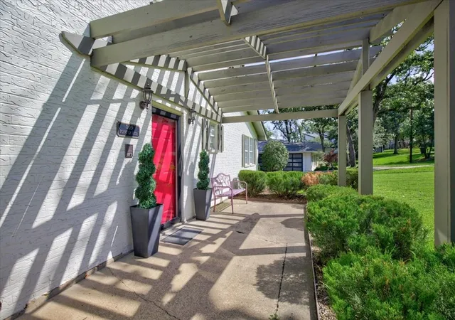 Photo 3 of Single family home for sale at 5402 Point Lavista, Malakoff, TX 75148 | MLS# 21364929 | Listing updated on 2026-09-17