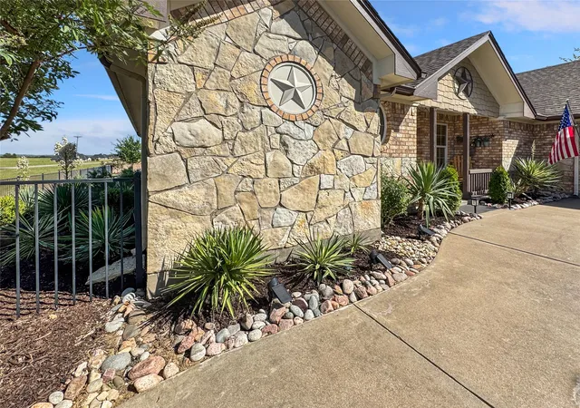 Photo 3 of Single family home for sale at 7205 Muirfield Dr, Cleburne, TX 76033 | MLS# 21363790 | Listing updated on 2026-08-31
