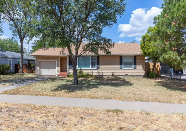 Photo 3 of Single family home for sale at 3110 Hunt St, Abilene, TX 79605 | MLS# 21297982 | Listing updated on 2026-10-07