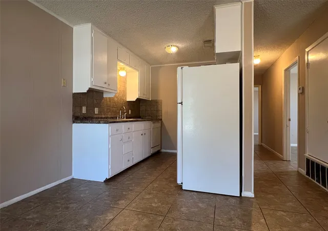 Photo 3 of Multi family home for sale at 1323 1325 N Mary St, Comanche, TX 76442 | MLS# 21364954 | Listing updated on 2026-08-20