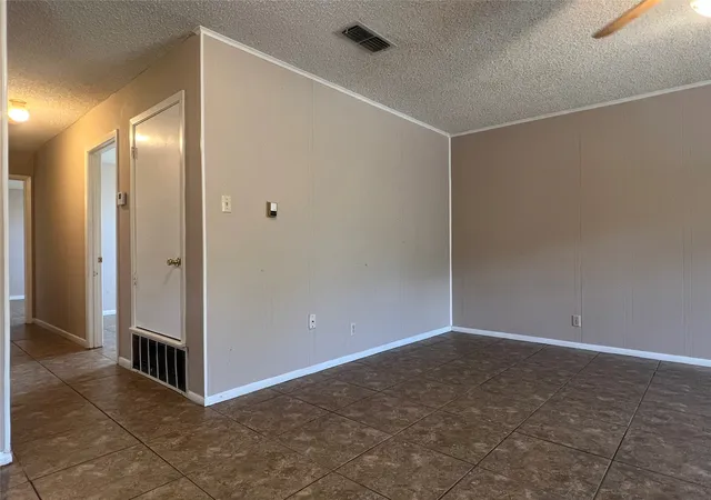 Photo 4 of House for sale at 1323-1325 N Mary St, Comanche, TX 76442 | MLS# 21364954 | Listing updated on 2026-08-20
