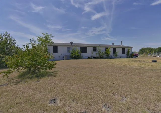 Photo 2 of Sale Pending at 4072 Joy Ln, Crandall, TX 75114 | MLS# 21364897 | Listing updated on 2026-09-06