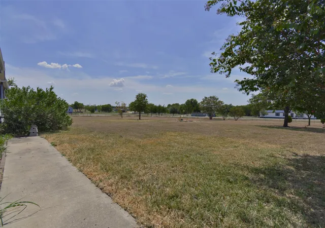 Photo 3 of Sale Pending at 4072 Joy Ln, Crandall, TX 75114 | MLS# 21364897 | Listing updated on 2026-09-06