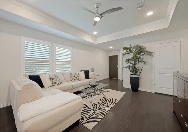 Photo 3 of Single family home for sale at 8946 Twin Pines Ln, Frisco, TX 75036 | MLS# 21364947 | Listing updated on 2026-10-08