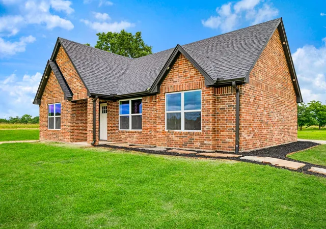 Photo 3 of Sale Pending at 19 Private Road 35995, Powderly, TX 75473 | MLS# 21364990 | Listing updated on 2026-10-06