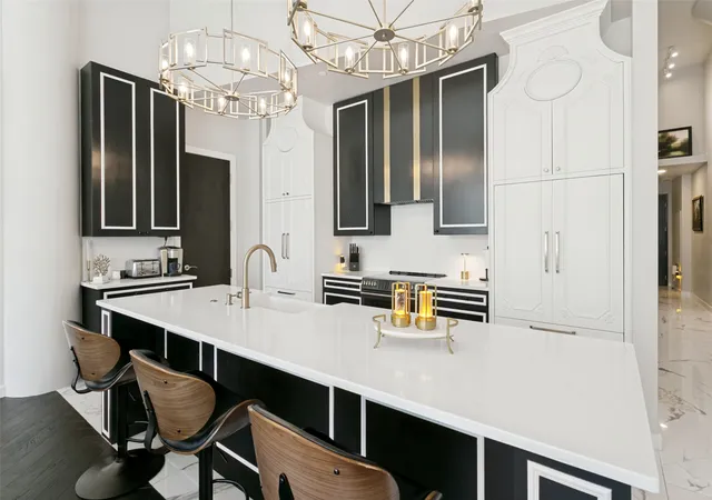 Photo 3 of Condo for sale at 2600 W 7th St #1715, Fort Worth, TX 76107 | MLS# 21352761 | Listing updated on 2026-09-03