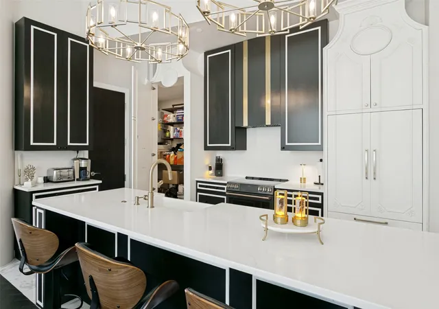 Photo 3 of Condo for sale at 2600 W 7Th St #1715, Fort Worth, TX 76107 | MLS# 21352761 | Listing updated on 2026-09-03