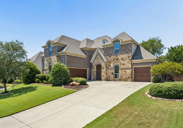 Photo 1 of Single family home for sale at 403 Clear Creek Dr, Mansfield, TX 76063 | MLS# 21363805 | Listing updated on 2026-10-03