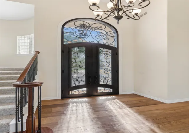 Photo 3 of Single family home for sale at 1825 Spinnaker Ln, Azle, TX 76020 | MLS# 21361791 | Listing updated on 2026-08-22