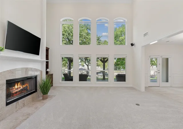 Photo 4 of Single family home for sale at 1825 Spinnaker Ln, Azle, TX 76020 | MLS# 21361791 | Listing updated on 2026-10-06