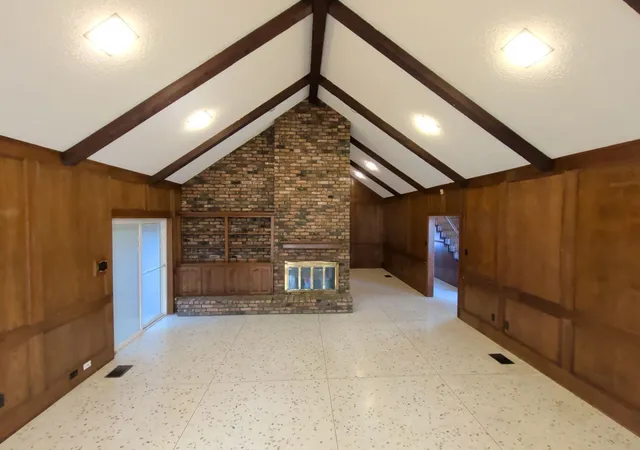 Photo 3 of Sale Pending at 2311 Lakeside Dr, Arlington, TX 76013 | MLS# 21362000 | Listing updated on 2026-08-29