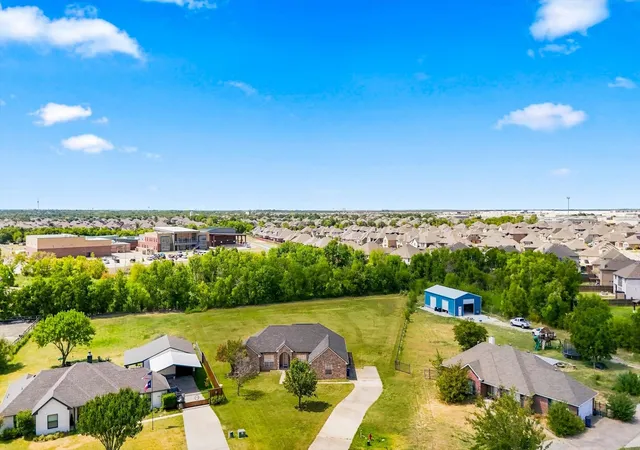 Photo 1 of Single family home for sale at 10475 Country View Ln, Forney, TX 75126 | MLS# 21359217 | Listing updated on 2026-10-04